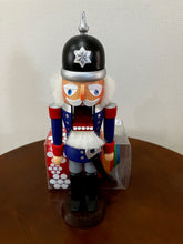 画像をギャラリービューアに読み込む, くるみ割り人形 製造中止の商品です