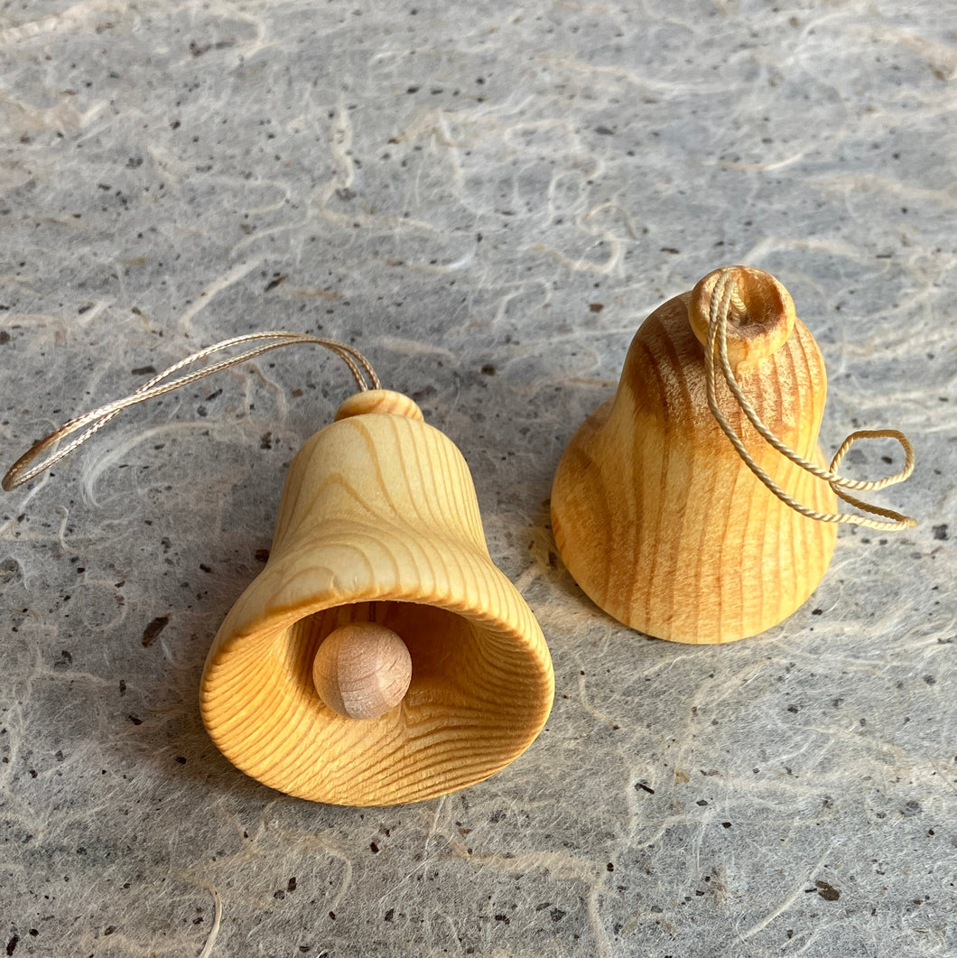 クリスマスオーナメント　木の鐘