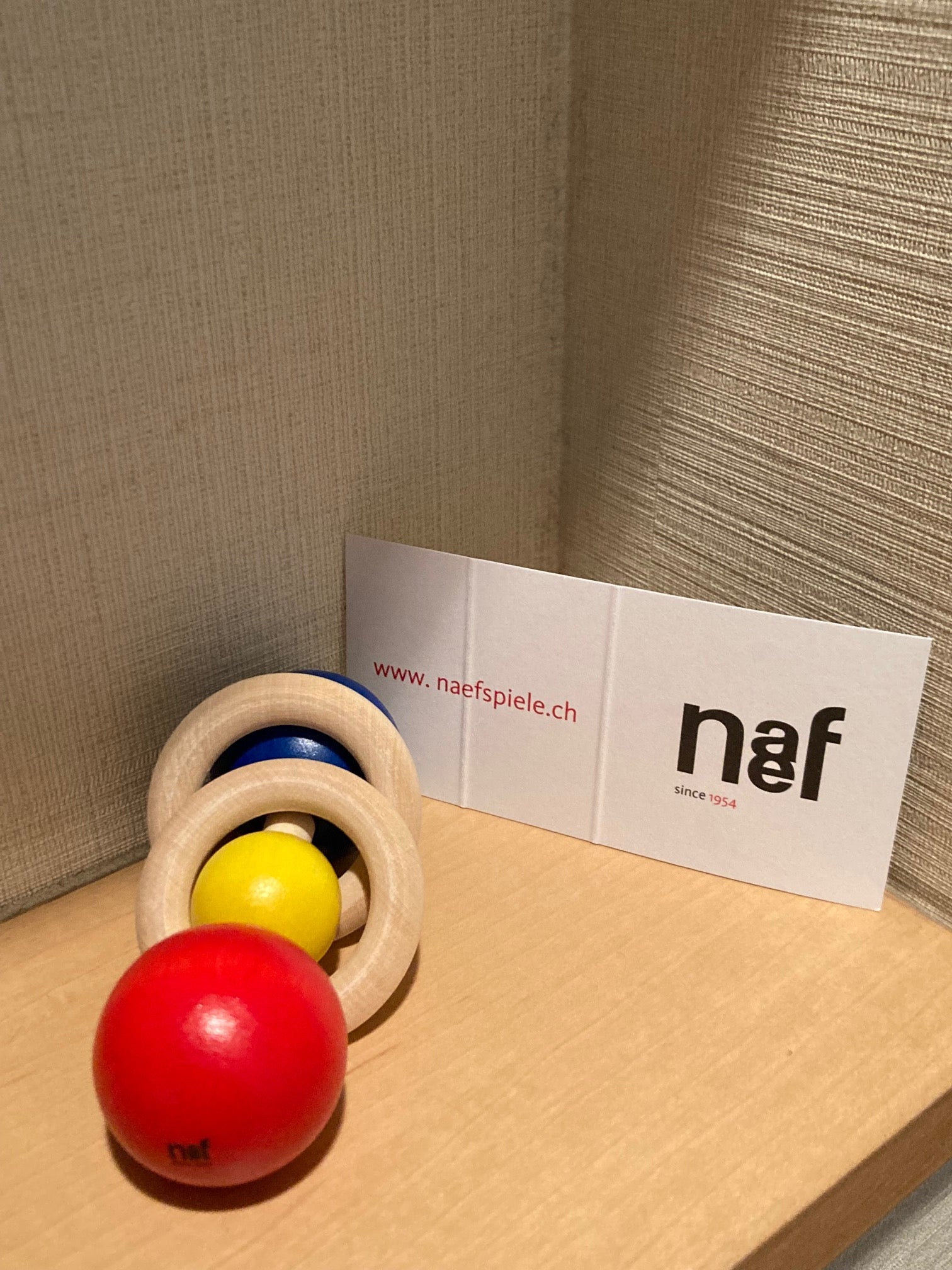 ドイツ ザイフェン 手回しオルゴール 小鳥のえさやり 動物愛に満ちた